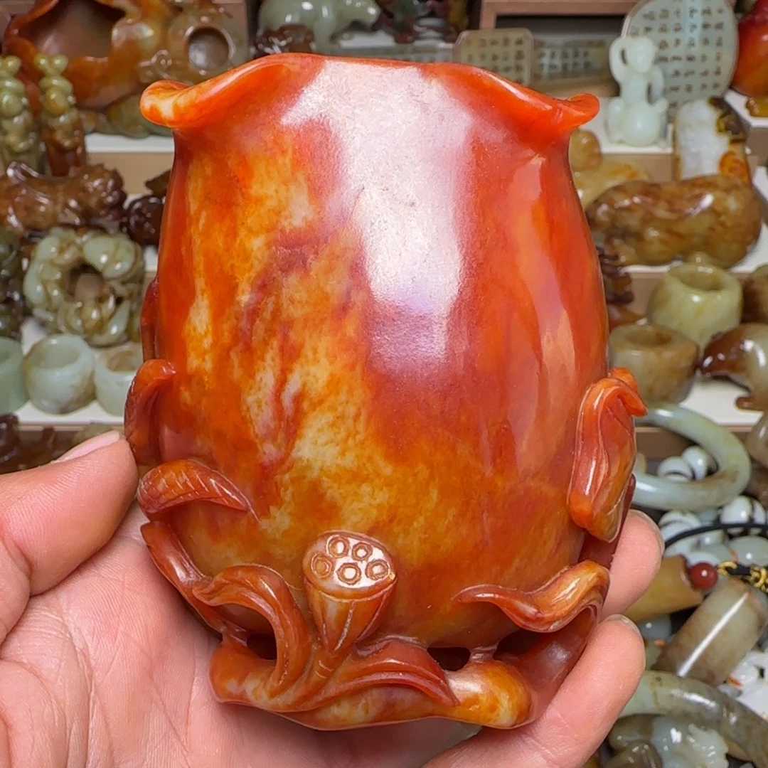 皇***勒和田玉未镶嵌颈饰