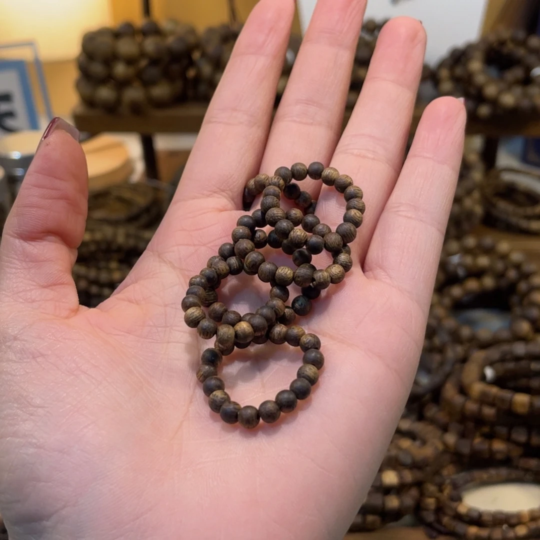 沉香卡4规格高油戒指一个