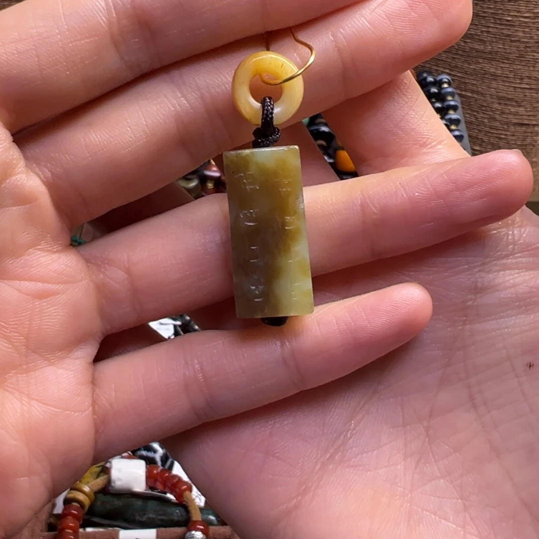 玛瑙/玉髓颈饰未镶嵌吾***?