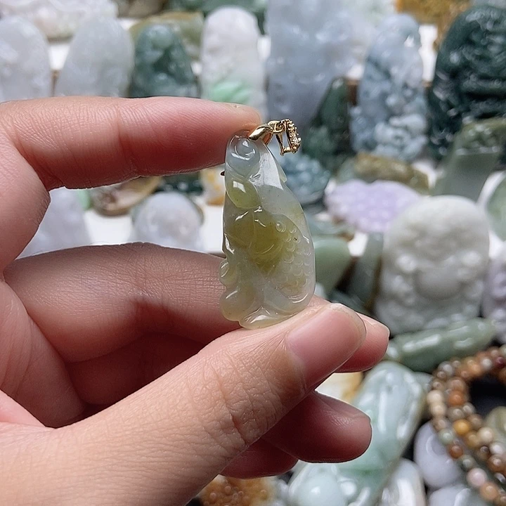 翡翠未镶嵌颈饰翡翠