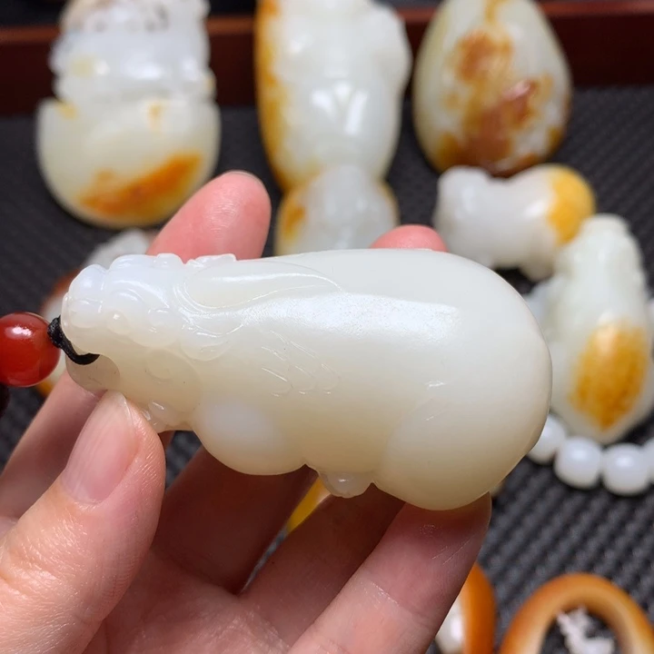 不***惑玉精品貔貅手把件1