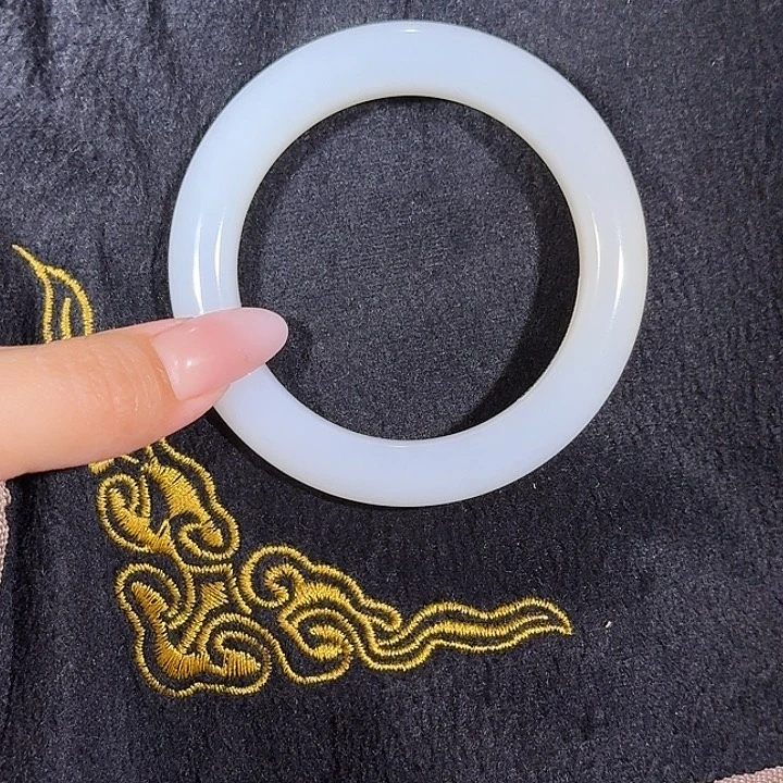 和田玉未镶嵌手镯56.5#