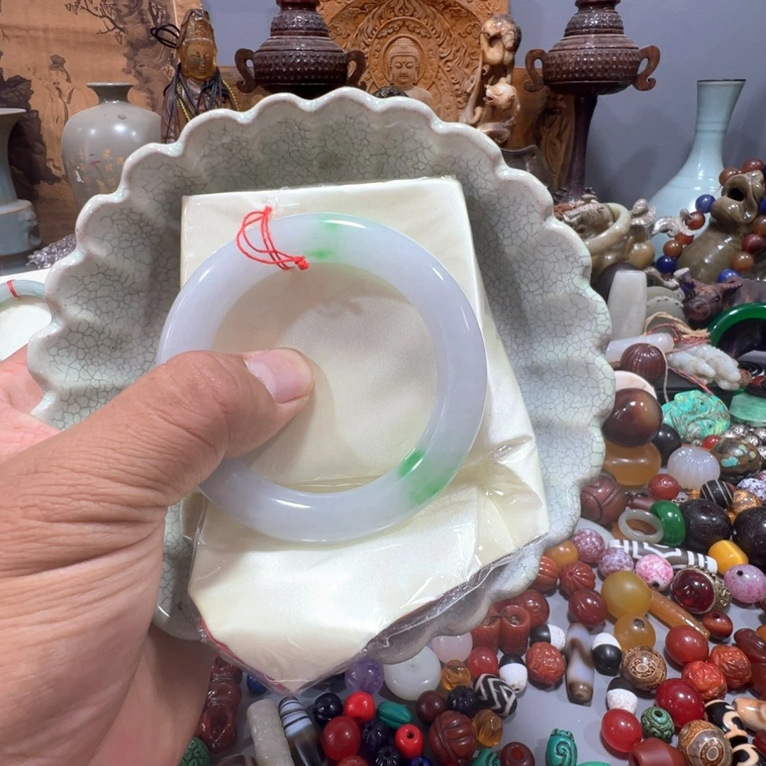 瓷片?**豆做工精致大方