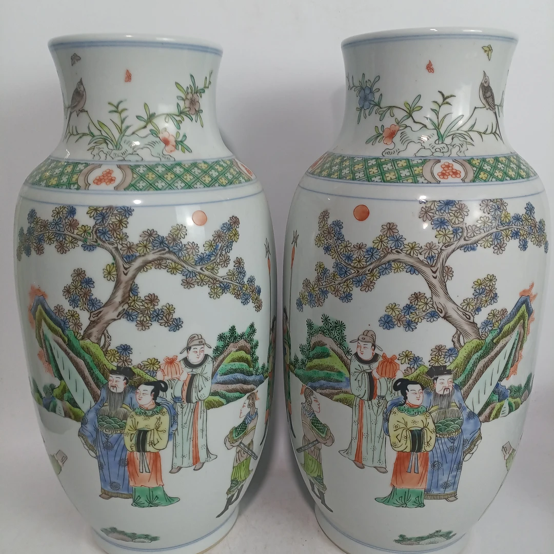 五彩人物图案赏瓶一对高36厘米直径17厘米仿古