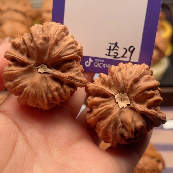 吊坠文玩核桃ᝰ****文玩核桃29