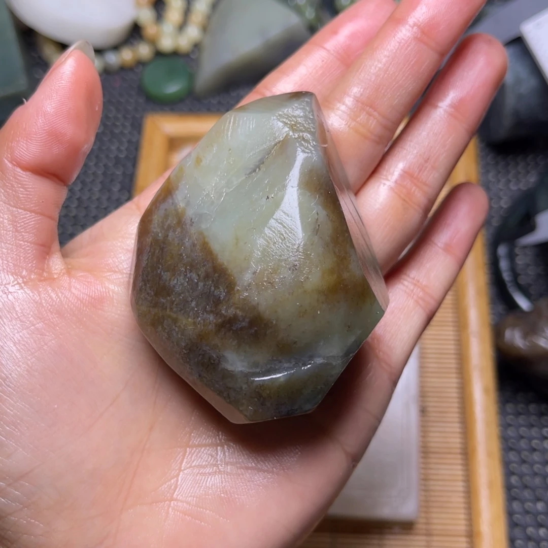 未镶嵌和田玉车挂江****哥