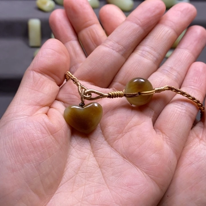 龙***树和田玉未镶嵌颈饰