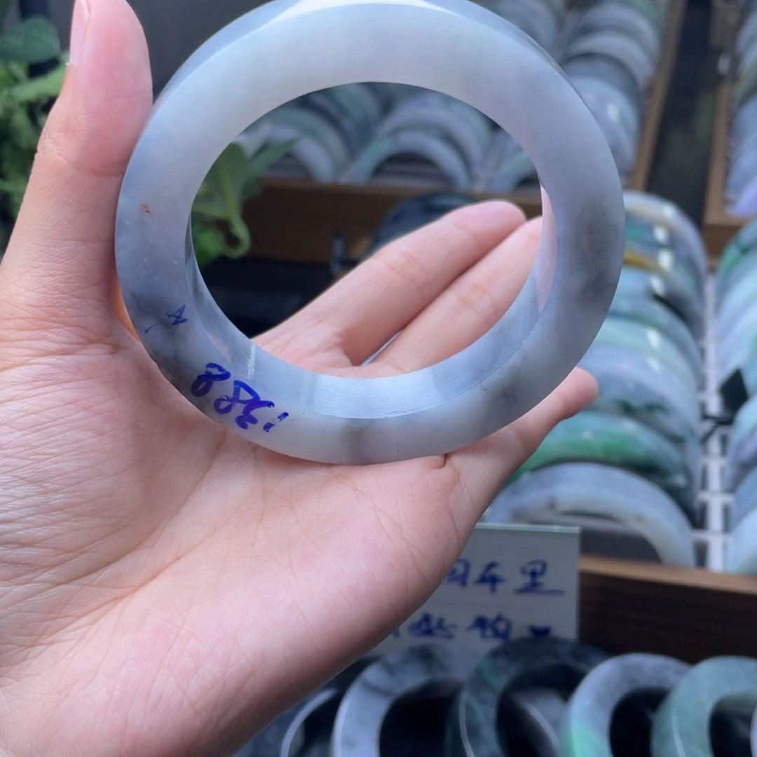 定制翡翠未镶嵌翡翠手镯定制