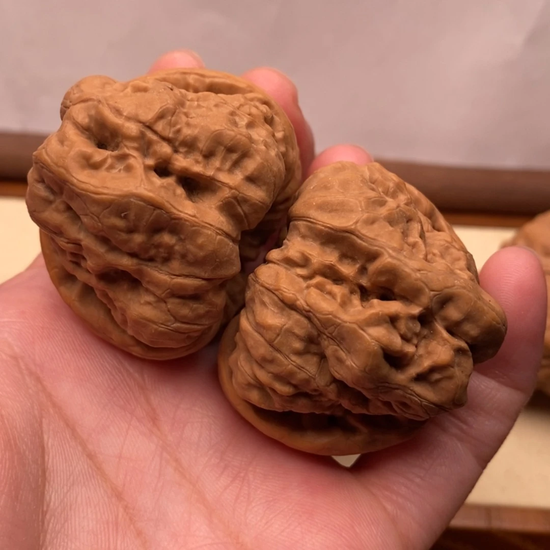 【闪购商品】把件文玩核桃四开背边43肚47左右