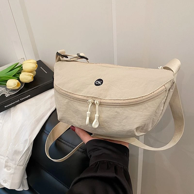 包包女新款小众百搭洋气单肩挎包布包日系外出休闲斜挎女款女包