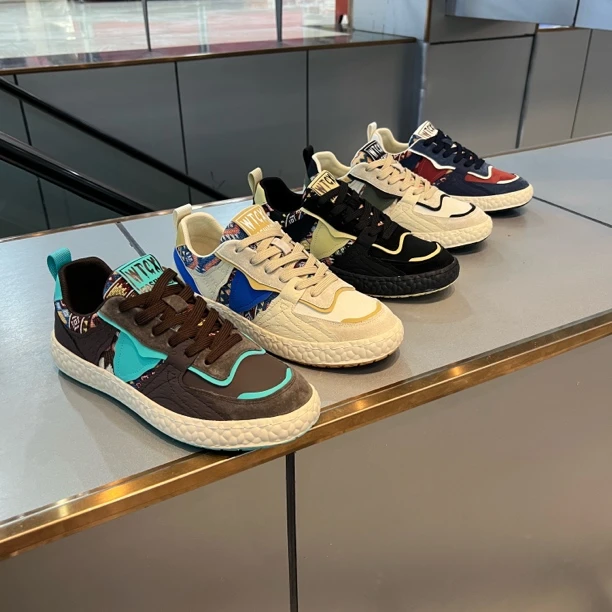 2025春季新款皮面皮拼接低帮舒适时尚男款运动休闲百搭透气潮鞋