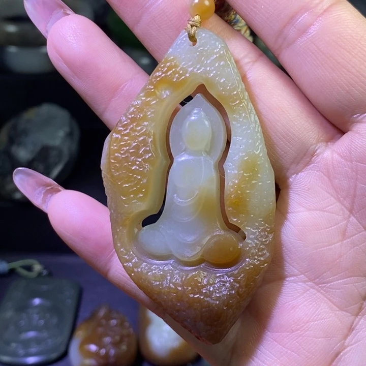 和田玉未镶嵌颈饰