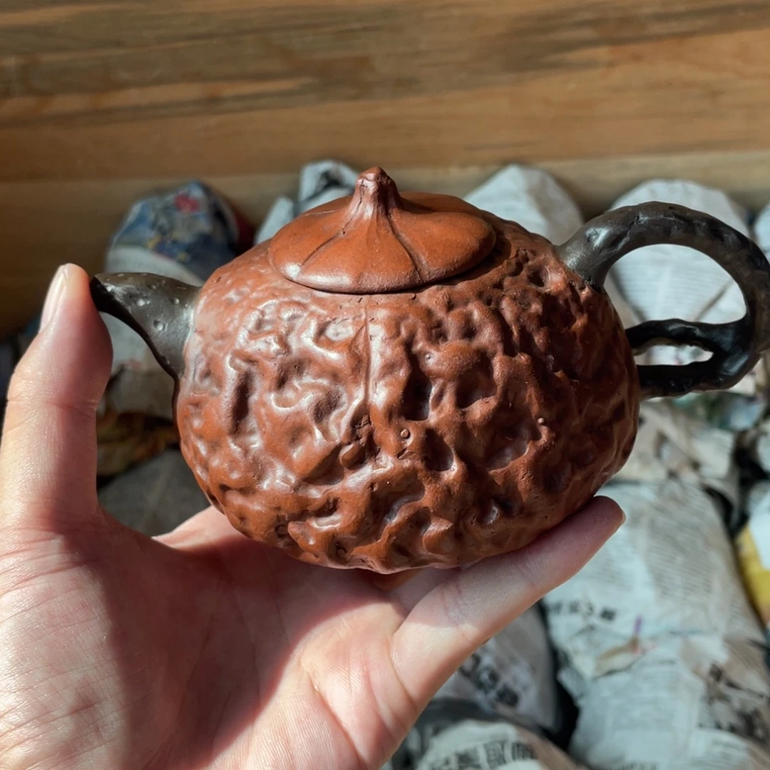 茶壶紫砂老厂紫砂壶一件。