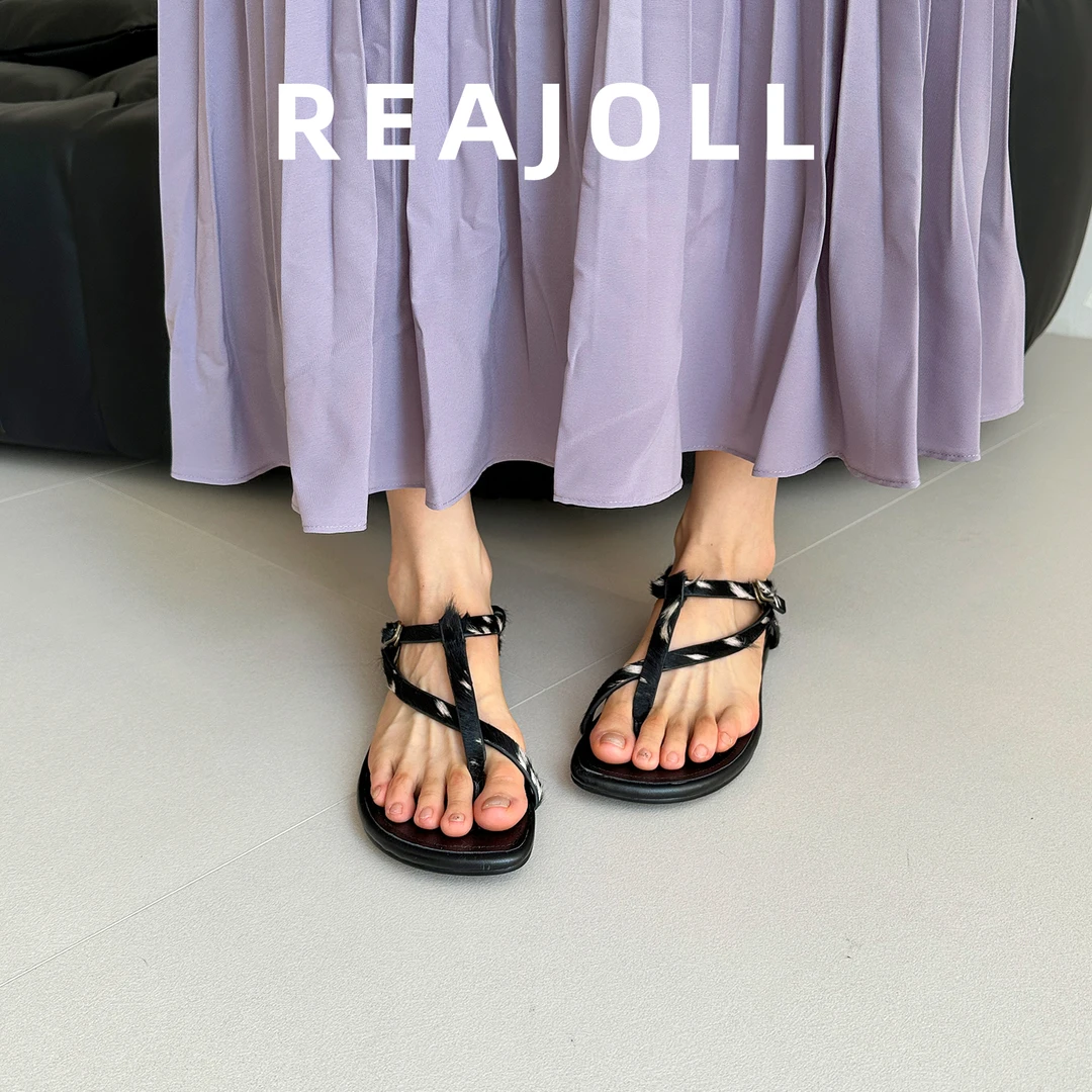 凉鞋女夏外穿2025新款绝美不累脚巨好看时尚网红配裙子超火凉鞋