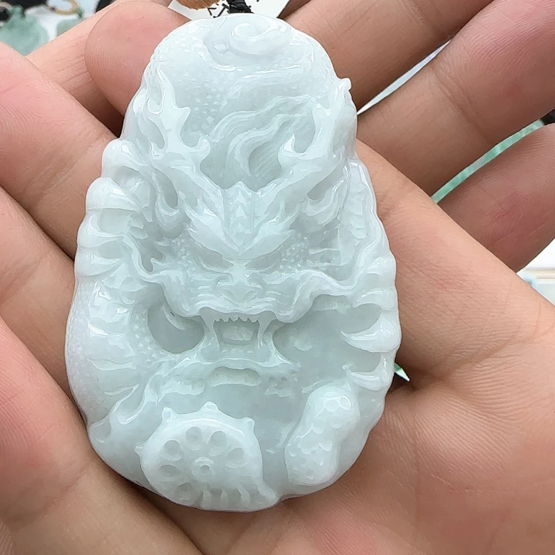 翡翠颈饰未镶嵌鱼翡翠