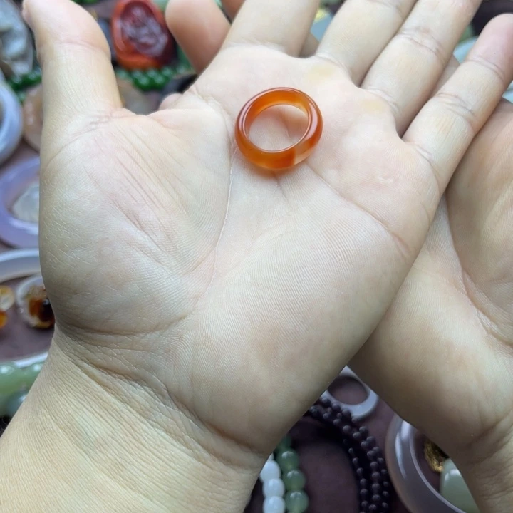 南红玛瑙未镶嵌戒指