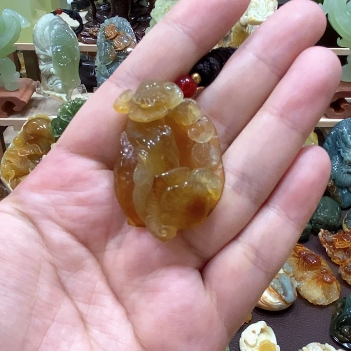 未镶嵌蛇纹石玉颈饰