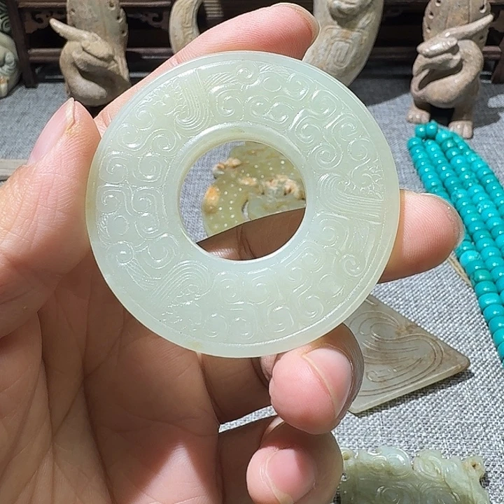 老***狼和田玉（糖玉）未镶嵌挂件