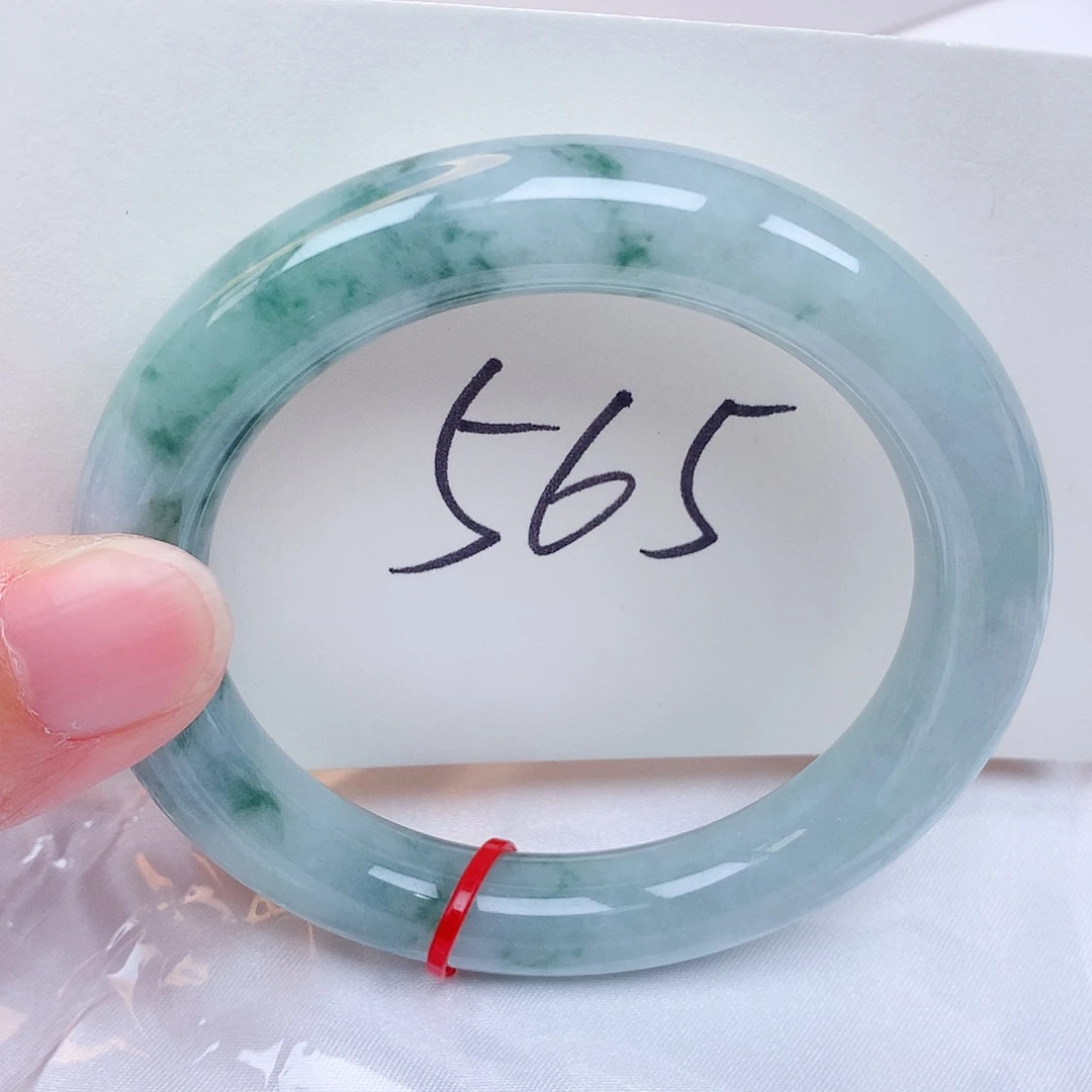 翡翠未镶嵌手镯翡翠