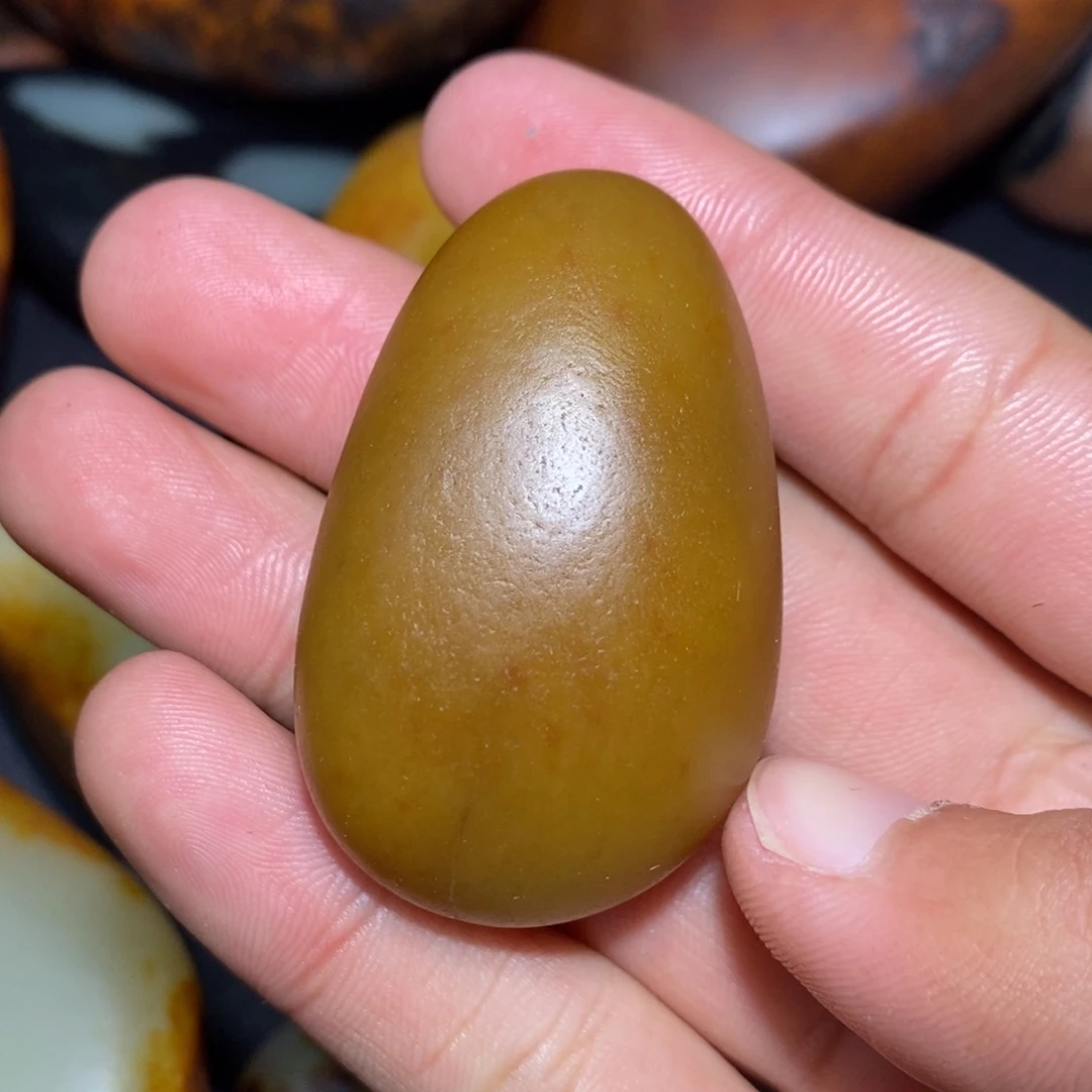 和田玉未镶嵌珠宝奇石