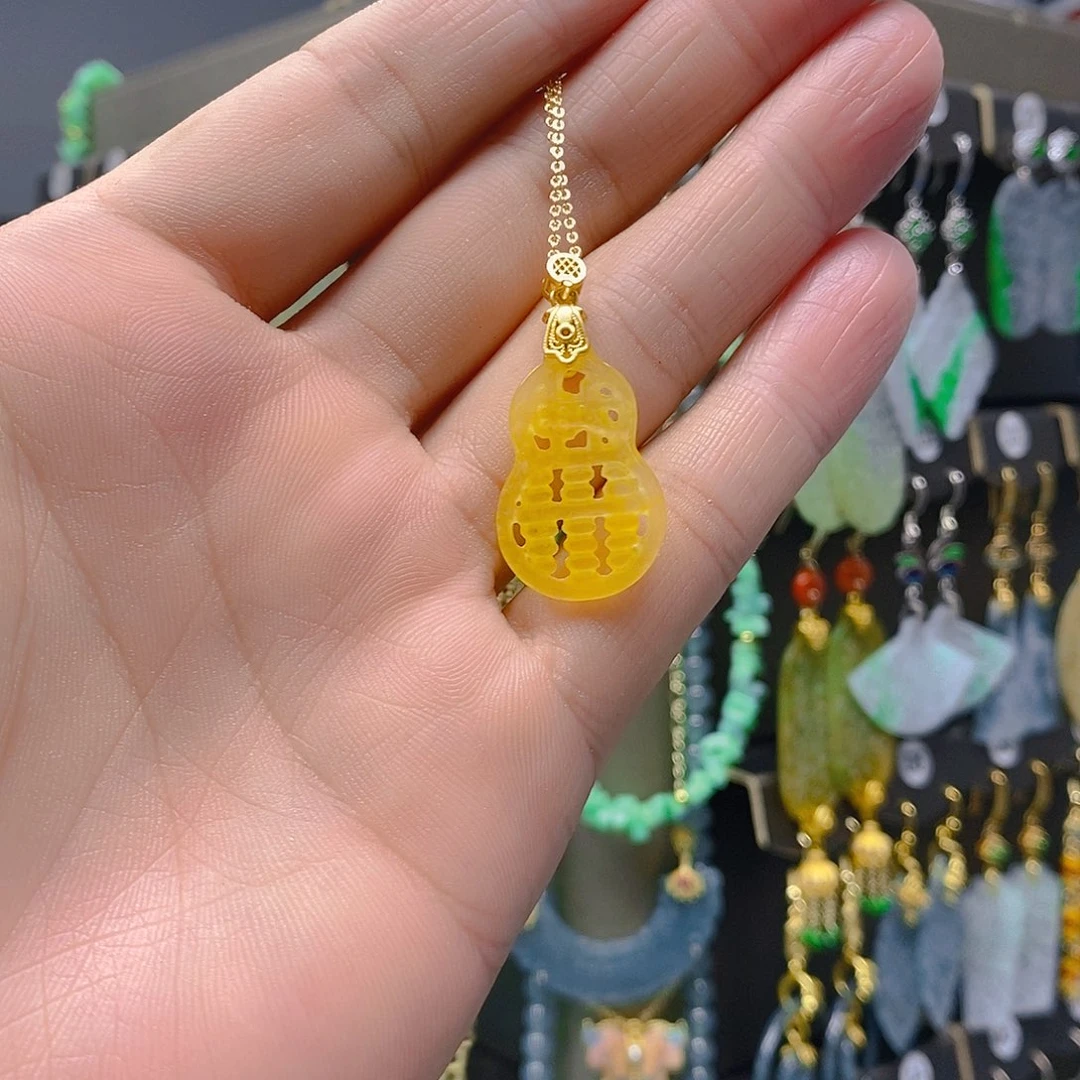 未镶嵌翡翠耳饰翡翠