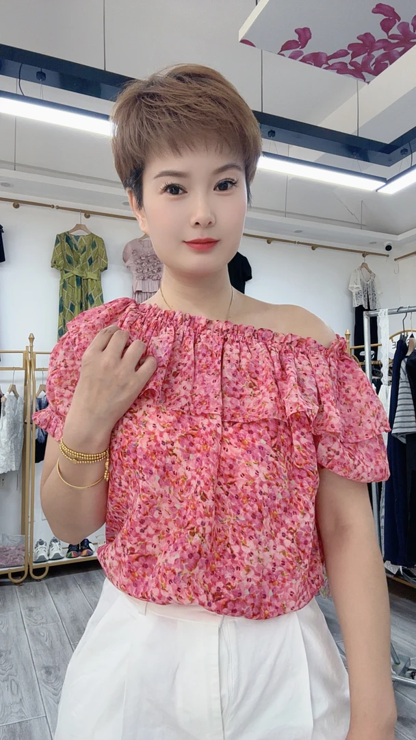 23896甜美花色碎花常规款泡泡袖雪纺衫洋气夏季辣妹风