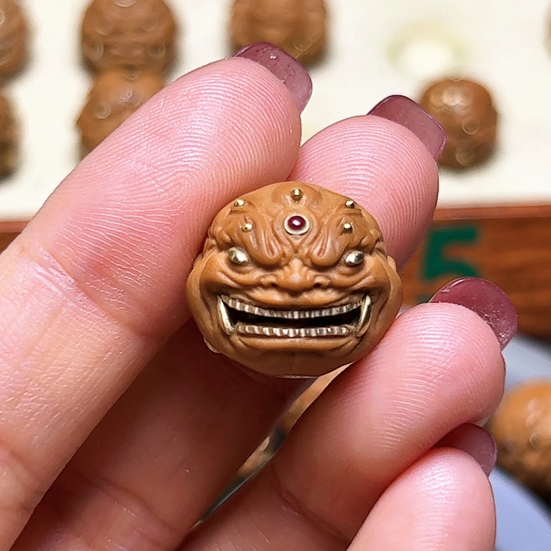 超***爱猴头核桃把件六目