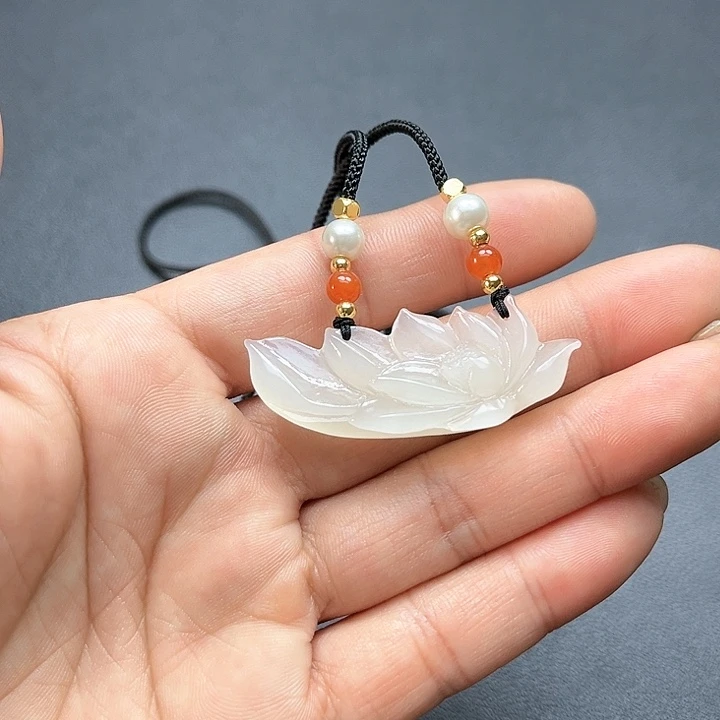 【闪购商品】颈饰未镶嵌和田玉