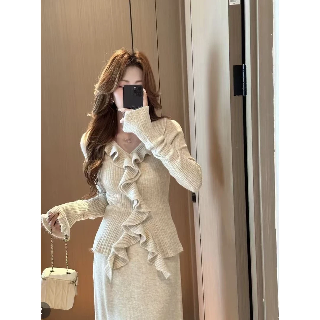 V领毛衣洋气设计感荷叶边上衣半身裙两件套秋温柔针织套装