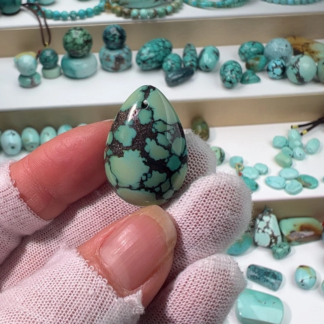 绿松石水滴未镶嵌