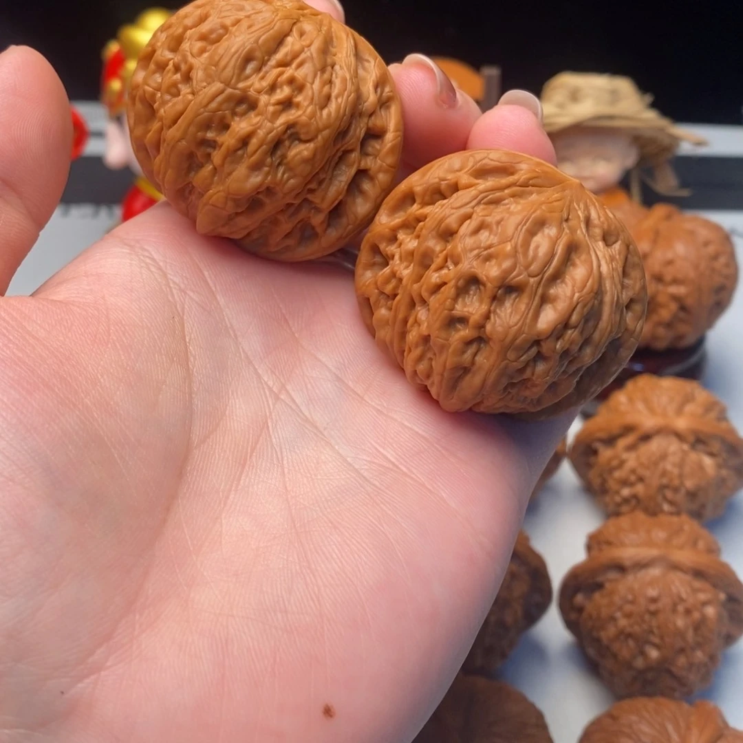 核桃小****笑文玩核桃铁锤