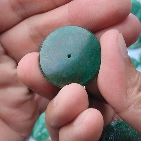 独山玉未镶嵌吊坠(不含链)