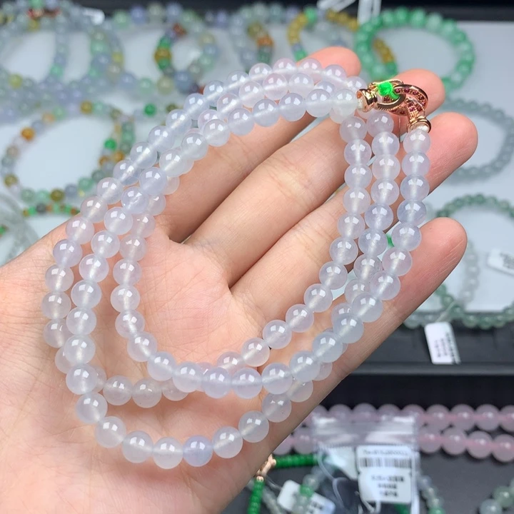 毛衣链未镶嵌翡翠是
