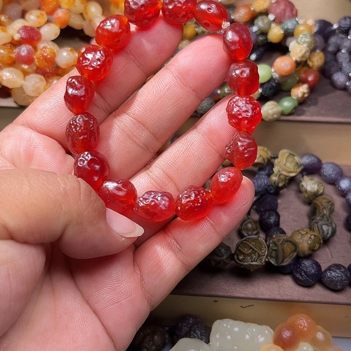 阿拉善彩玛瑙手串