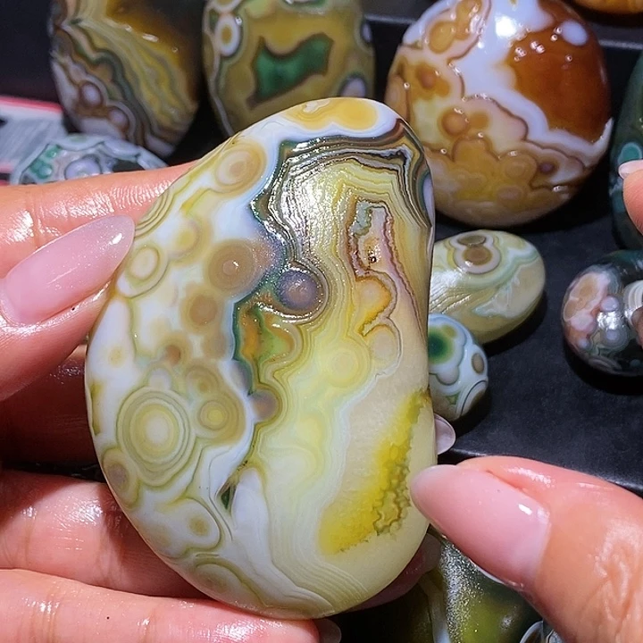 玛瑙/玉髓未镶嵌珠宝奇石59