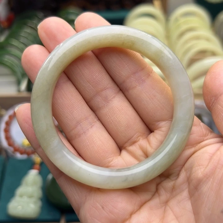 和田玉手镯未镶嵌53.9圈围1253