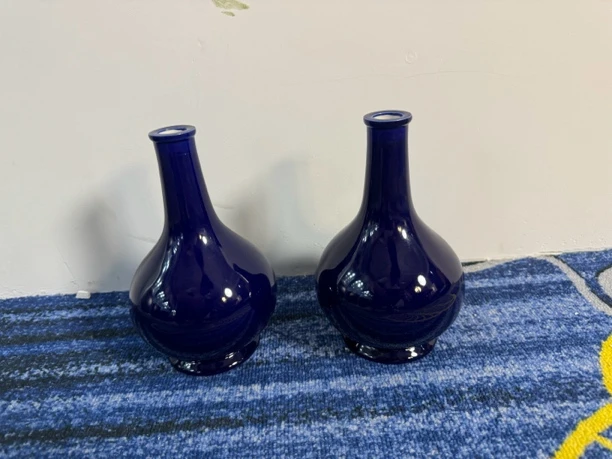 景德镇陶瓷一对蓝釉胆瓶