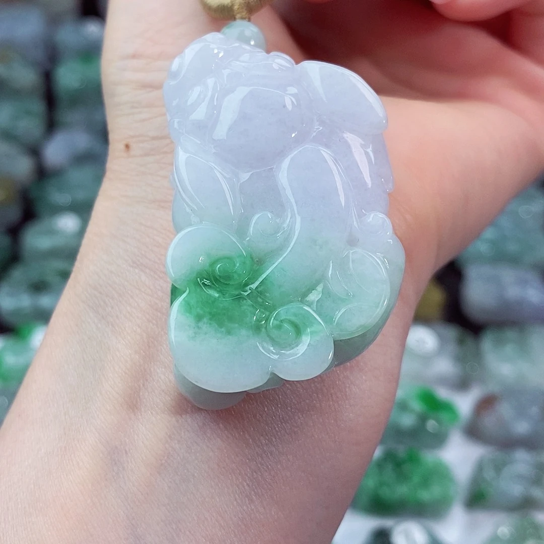 颈饰未镶嵌翡翠天然