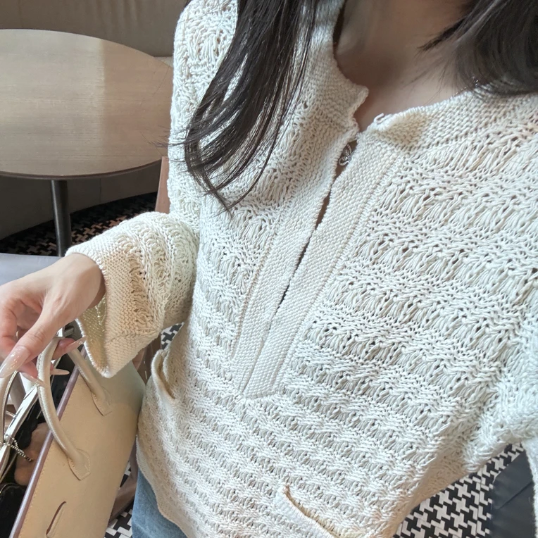 镂空针织温柔显瘦极简针织衫