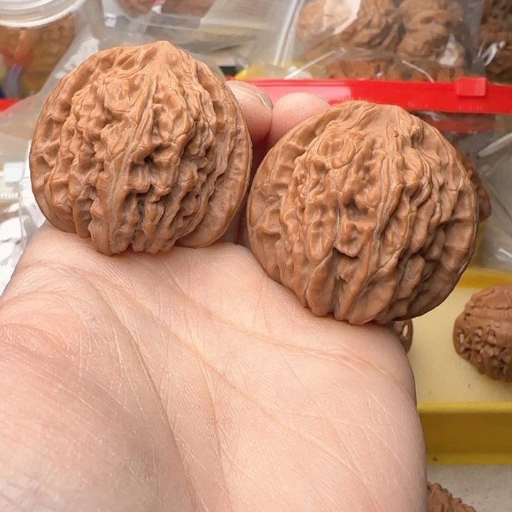 文玩核桃吊坠大***人汉高山39