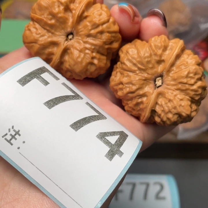 文玩核桃把件暴力蛙38 41 32