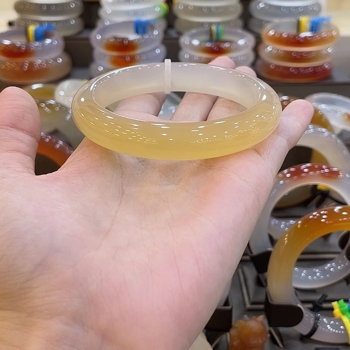 玛瑙/玉髓未镶嵌手镯