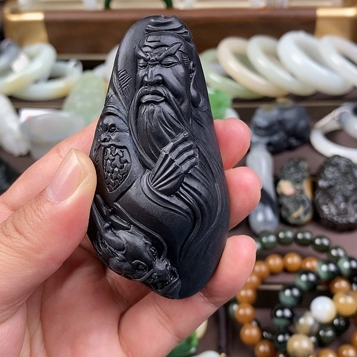 武****和田玉未镶嵌颈饰