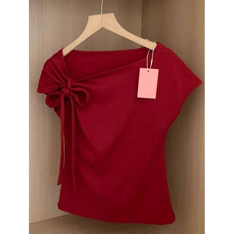 惊艳感满满！美式复古斜肩红色短袖t恤女2025夏季收腰显瘦绑带上衣