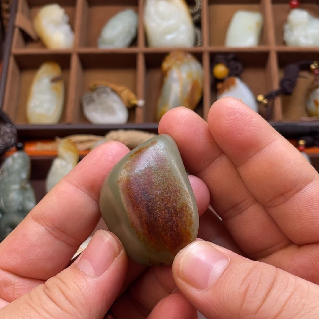 和田玉未镶嵌挂件