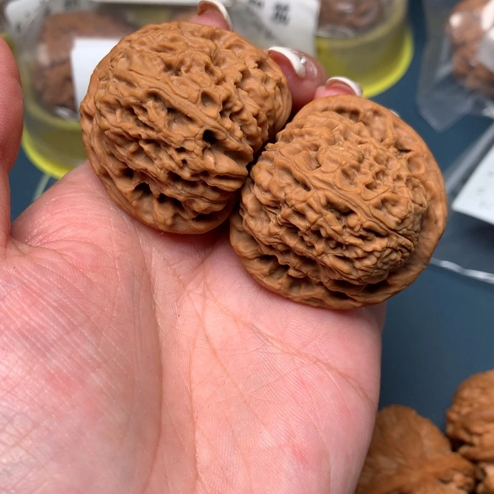 文玩核桃把件白*41-15765-9