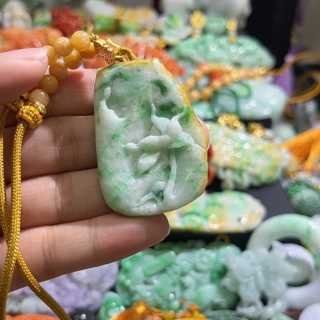 颈饰未镶嵌翡翠待编织