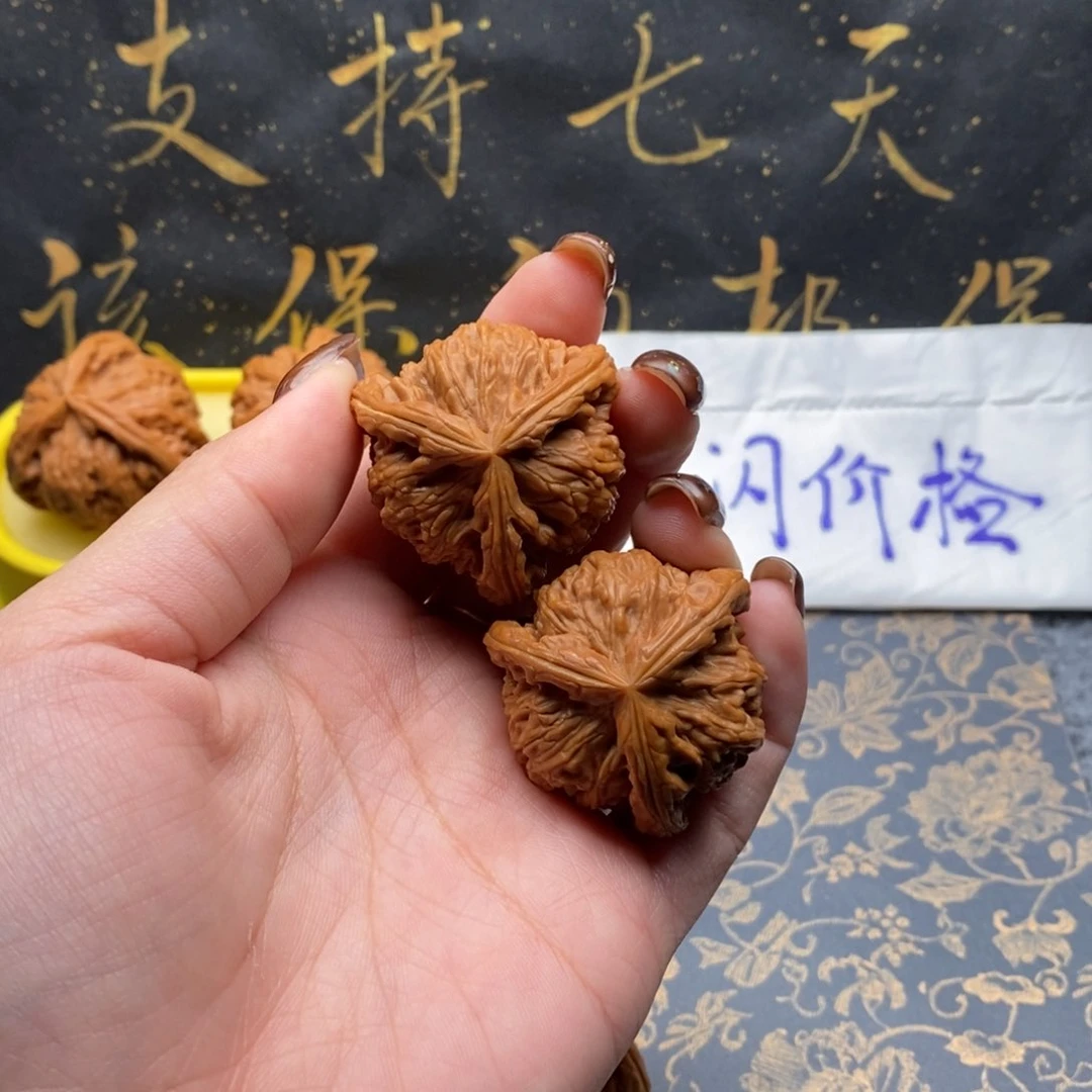 吊坠文玩核桃D*N白狮子