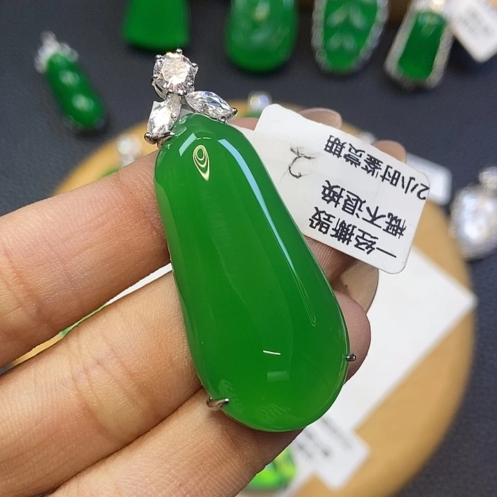 玛瑙/玉髓银S925镶嵌颈饰福瓜吊坠