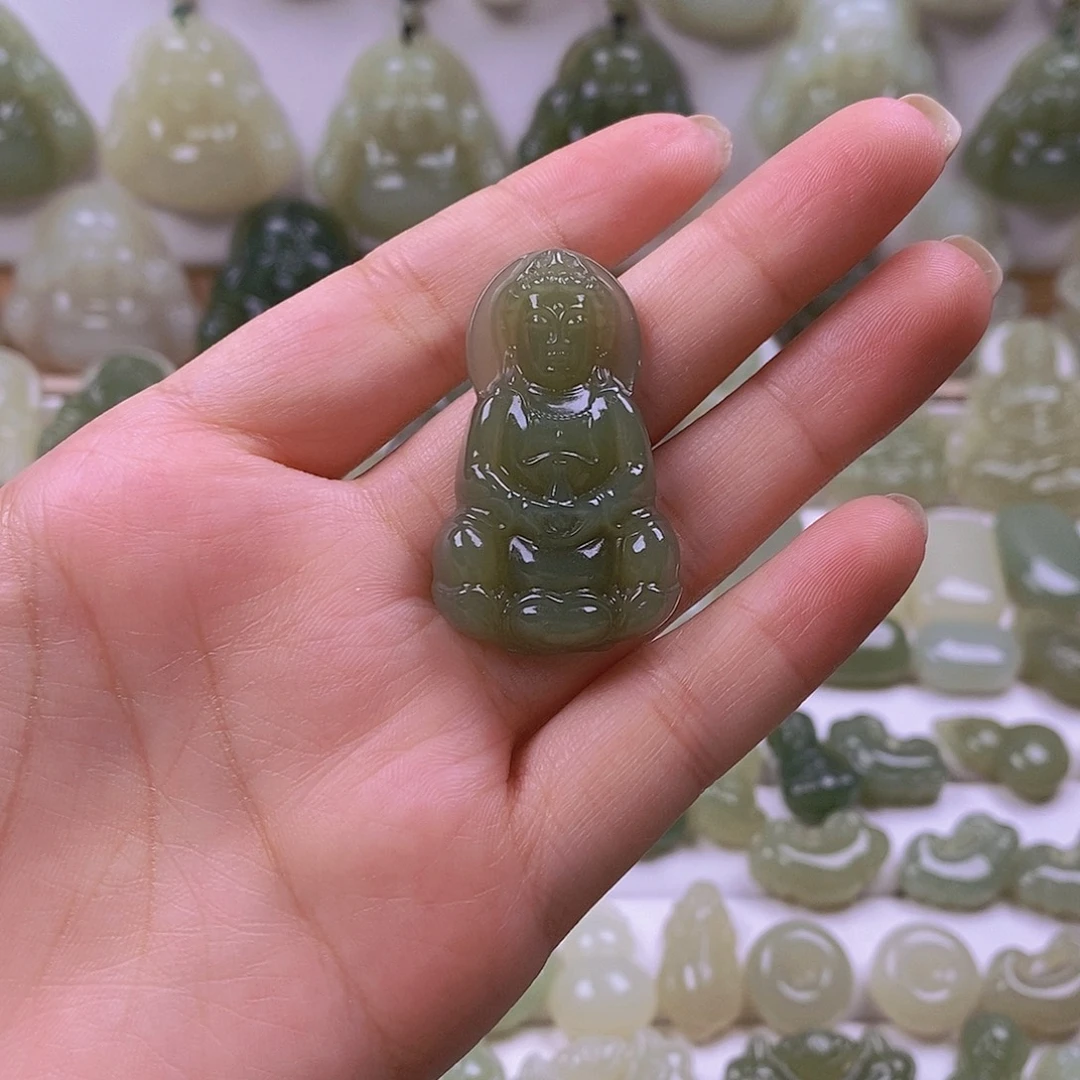 ****༉和田玉未镶嵌颈饰